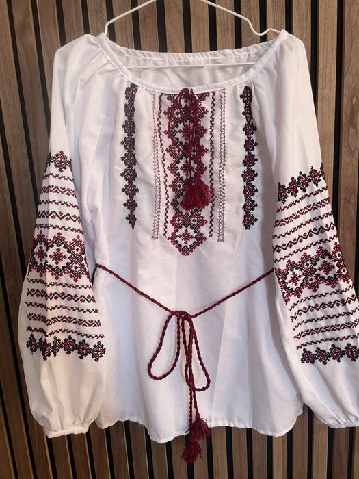 Вишиванка жіноча 50 розмір