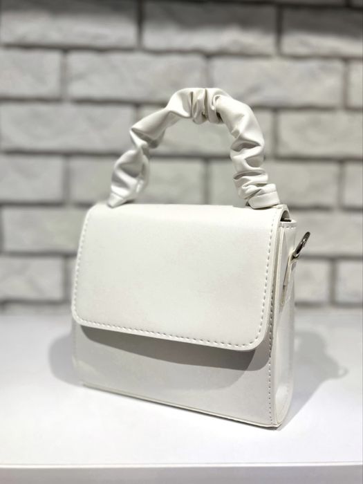 Жіноча сумка біла крос боді бренду likemood