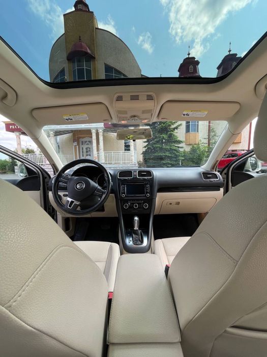 Джетта 2012 рік універсал