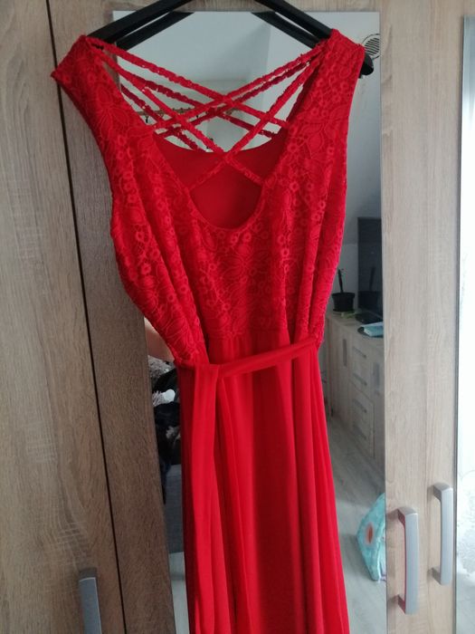 Sukienka czerwona rozmiar M