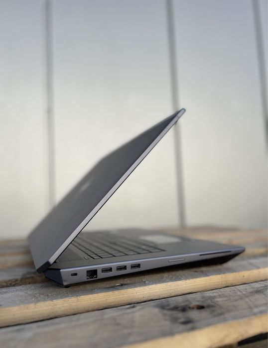 Quadro T1000 4GB/Ноутбук HP ZBook 17 G6/i5-9400H/16GB/512M2/17.2"FHD