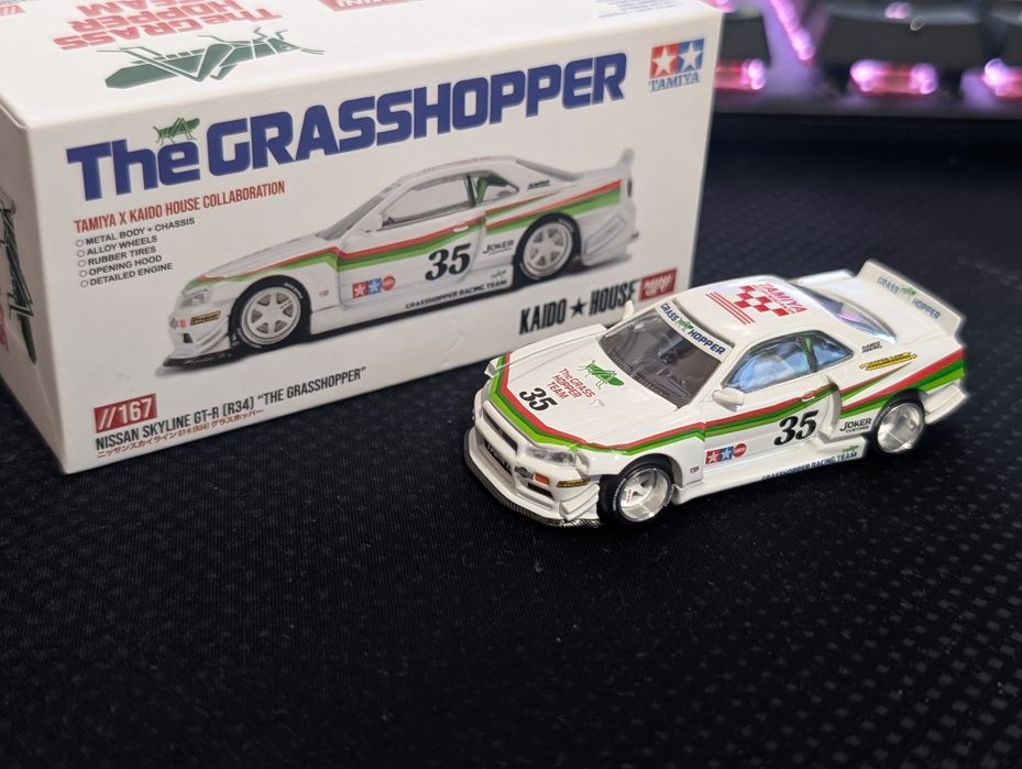 Продам Mini GT Kaido house Nissan Skyline R34