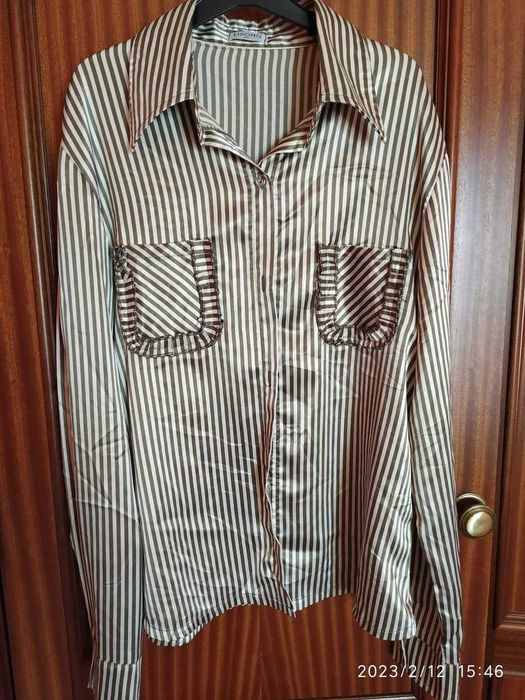 Camisas de cetim de senhora