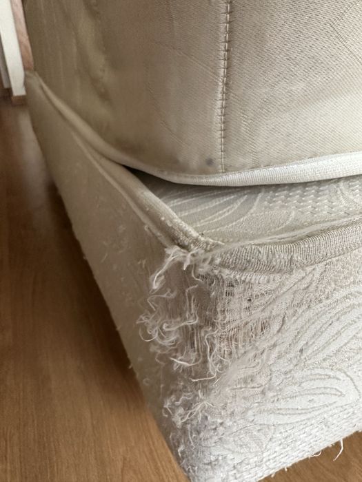 Cama e colchão 1,83x1,33