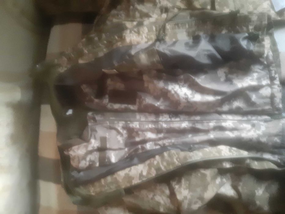 Куртка і штани військові