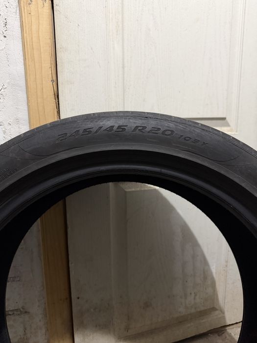 Літня гума  Pirelli 245/45 R20