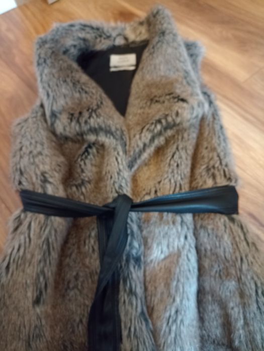 Kamizelka bezrękawnik futerko Bershka S