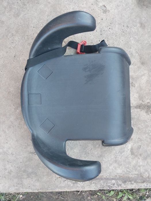 Бустер автокремло Chicco