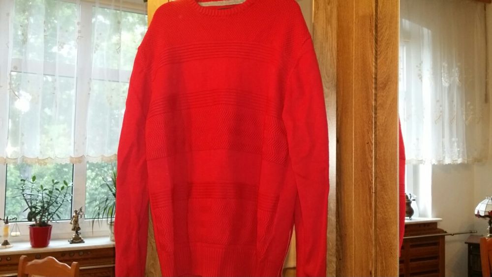 Sweter czerwony męski