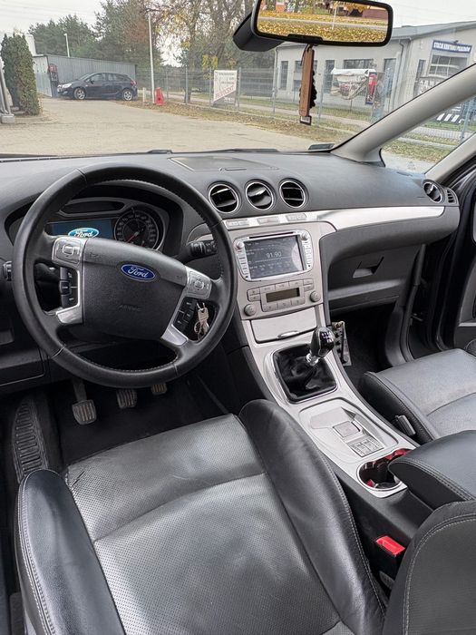 Auto osobowe Ford