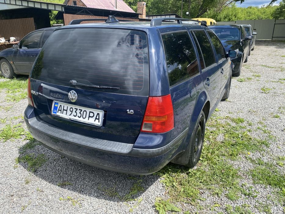 Продам автомобіль Volkwagen Golf