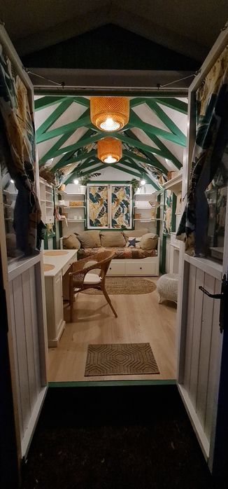 Umeblowany Domek ogrodowy