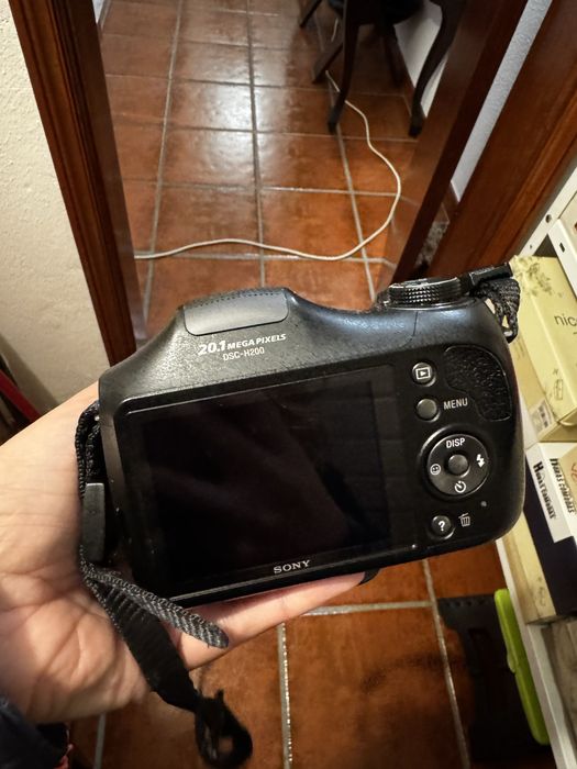 Camera Sony DSC H200