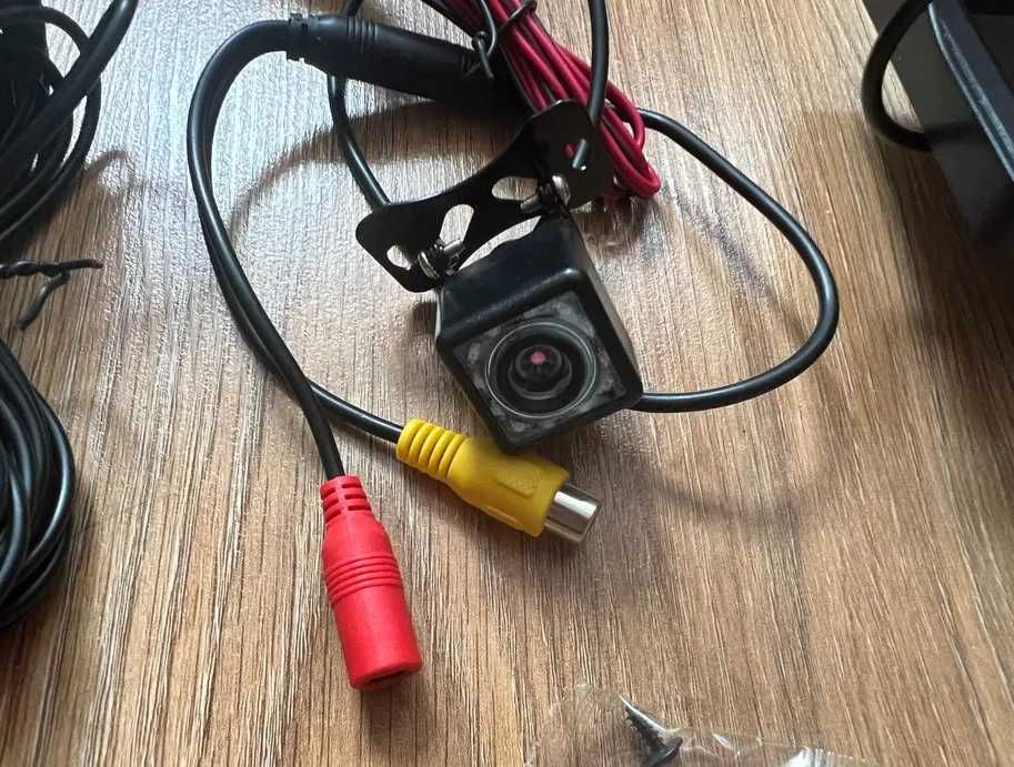 Камера заднего вида с монитором с разметкой