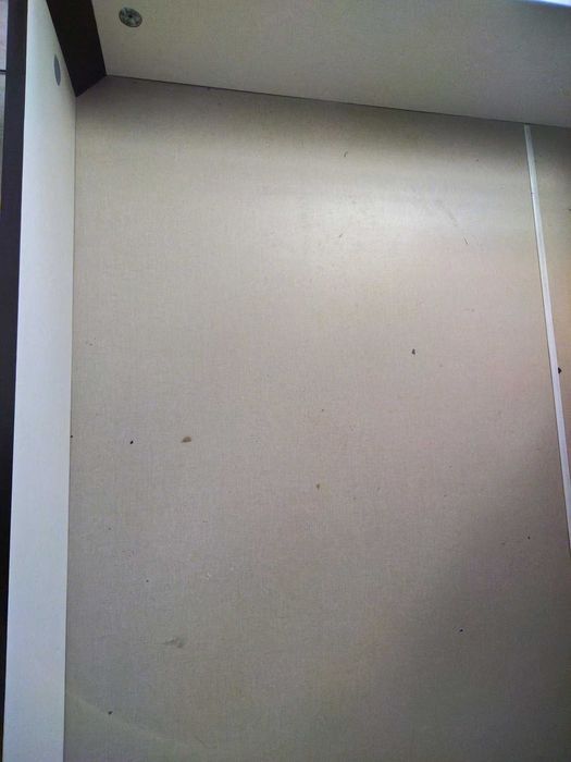 Cama de casal com arrumação (baú elevatório)