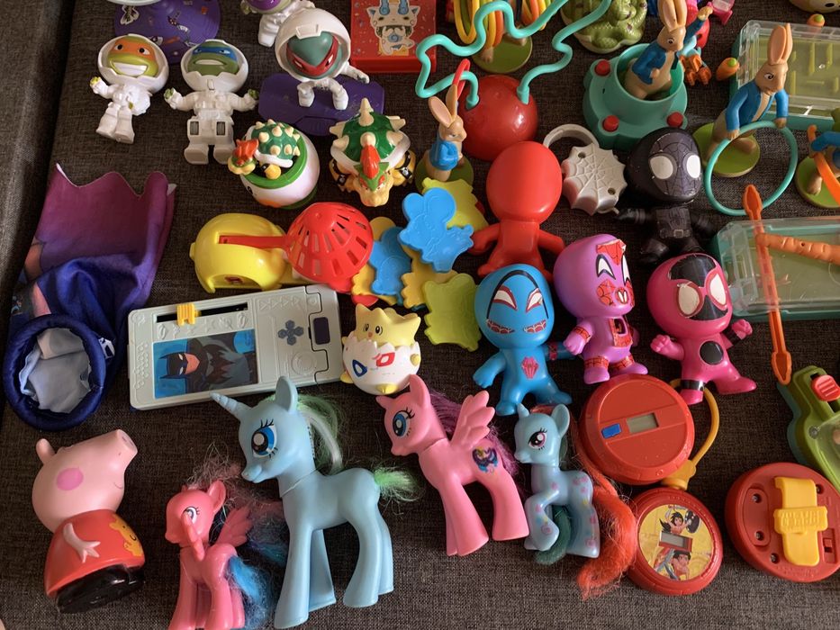 Іграшки McDonald's.