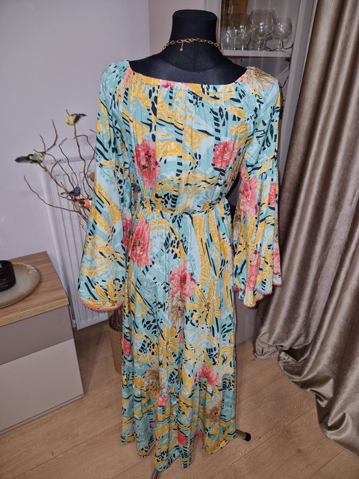 Sukienka długa hiszpanka