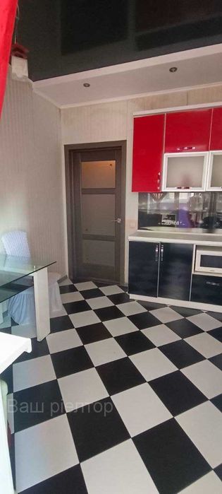 Продам 1к кв пр-т Свободи з А\О 2поверх!