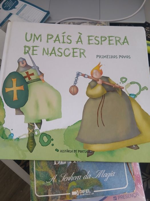 Um País à Espera de Nascer - Volume 1