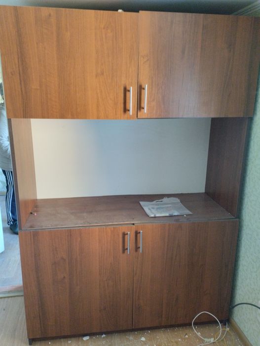 Продам шафу  ,пластикове вікно