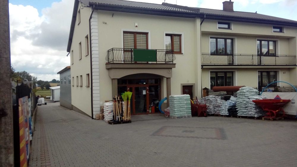 Wynajmę lokal Handlowy 235m + plac Latowicz droga woj 802