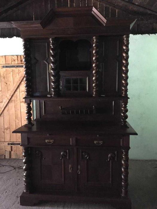 Kredens neobarokowy dąb