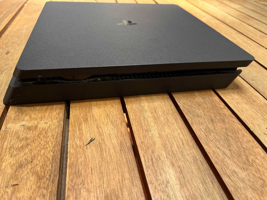 PlayStation 4 + Comando Dualshock preto