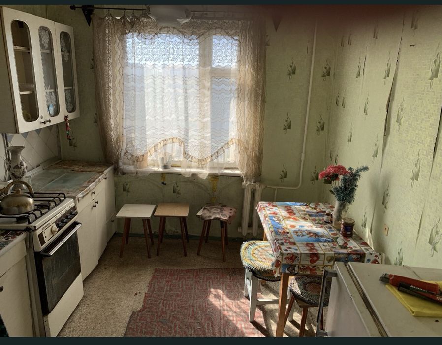 Кривой рог.5-й заречный 3-х комнатная. Кривий рiг