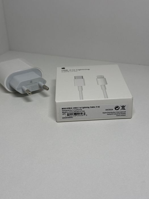 Быстрая зарядка айфон 20W + кабель Type-c lightning. Блочок зарядка iPhone 20w+ Type C Lightning кабель