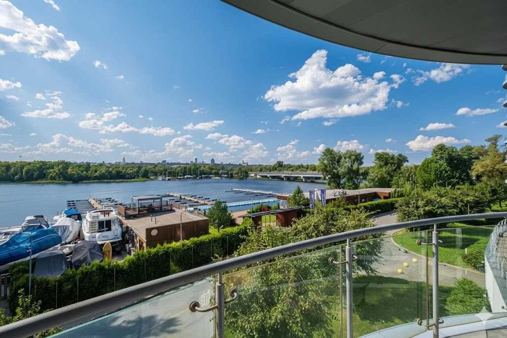 Розкішна квартира з дизайнерським ремонтом Riviera riverside