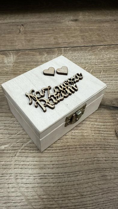 Pudełko na koperty wraz z dodatkami (akcesoria ślubne)