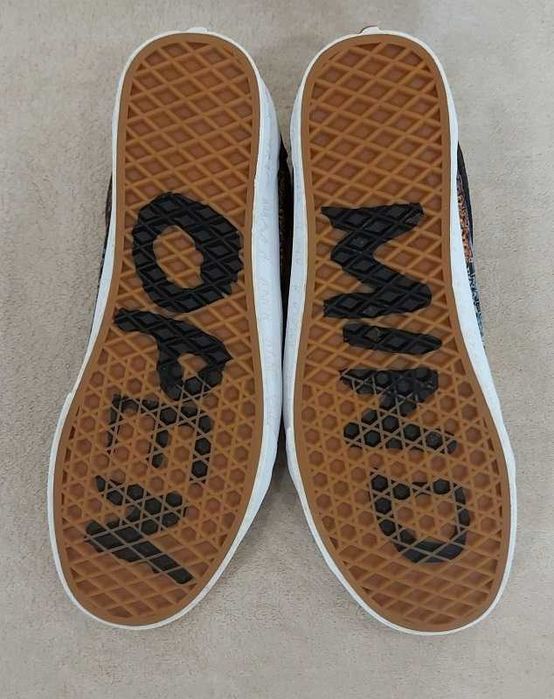 Кеди        Vans
