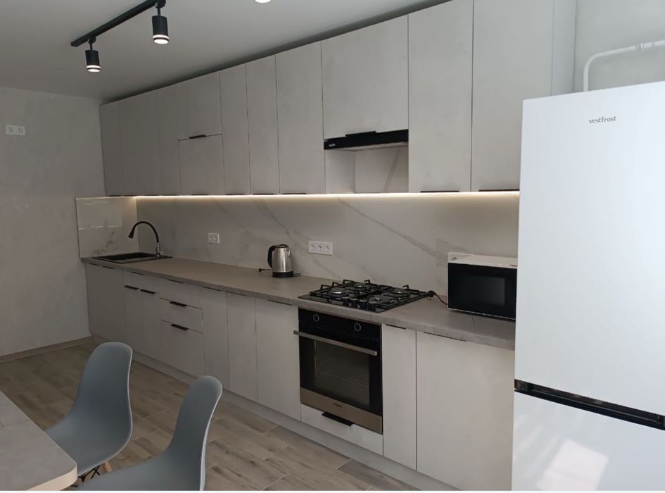 Шукаю квартиру. З собакою. До 13к. Зніму надсилайте всі варіанти