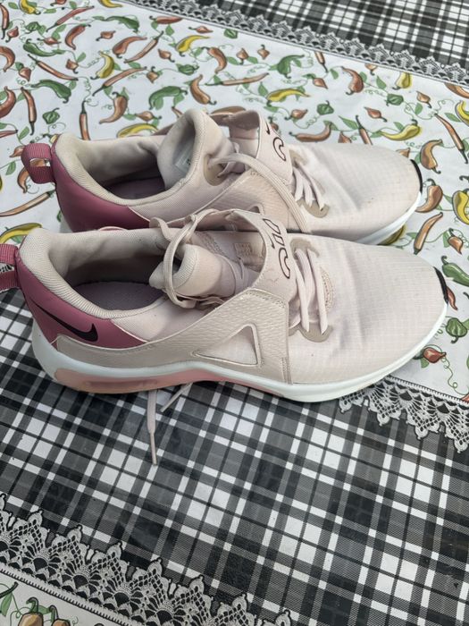 Sapatilhas Nike Air Max Bella TR 5