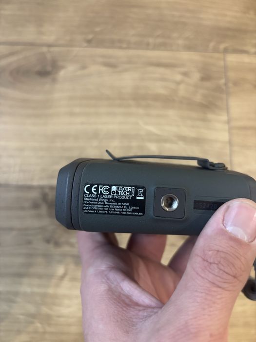 Лазерний далекомір razor hd 4000 7x25