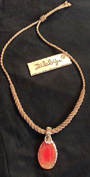 Colares em Micromacrame