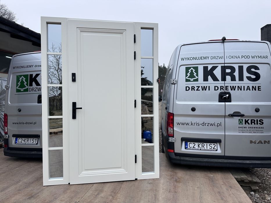Drzwi zewnętrzne drewniane z doświetlami Białe  Na wymiar Cała POLSKA