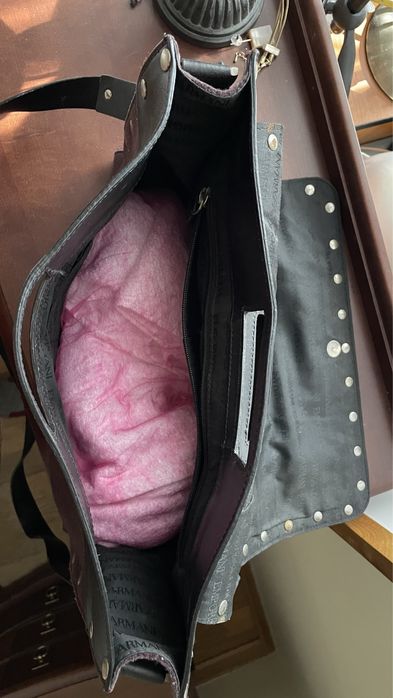 Продам сумку Emporio Armani