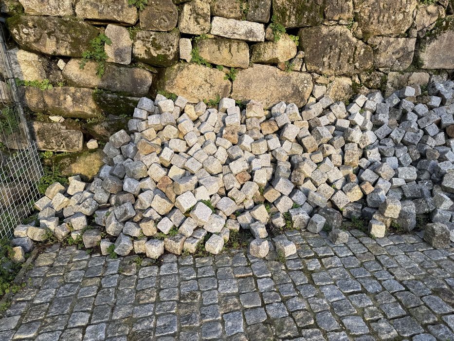 Cubo granito em bom estado
