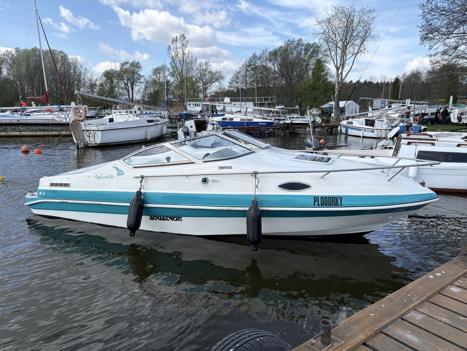 Motorówka z kabiną Aquatron 2000SC w super stanie!!!