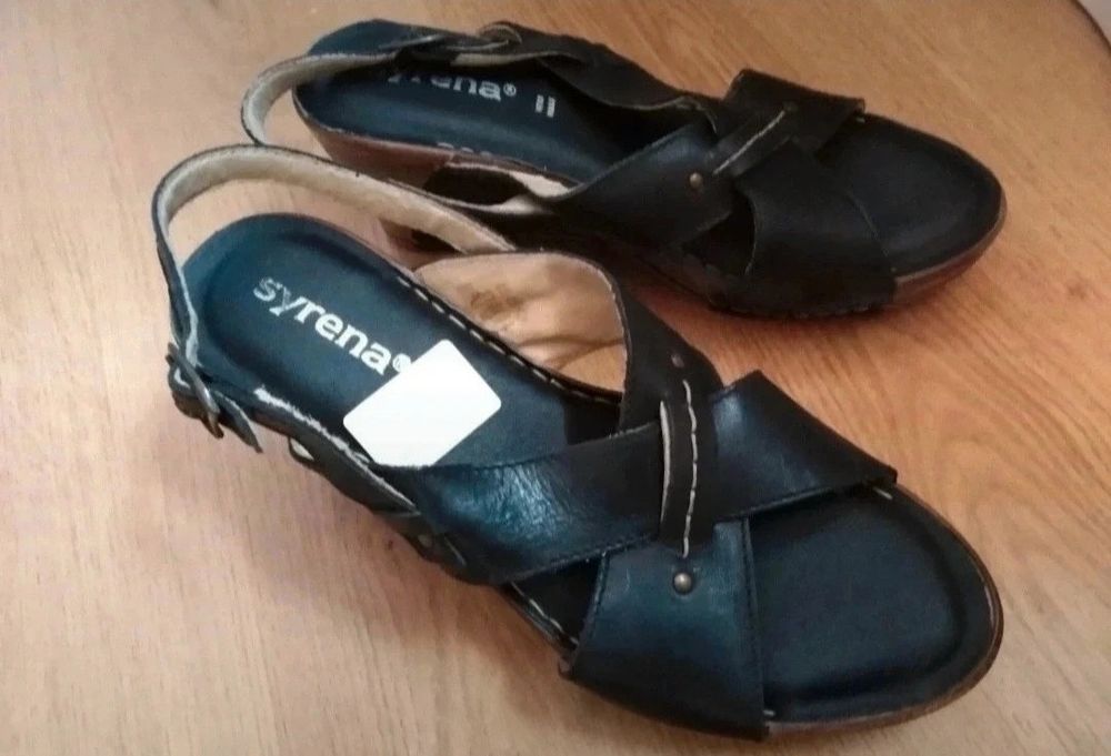 Sandaly czarne skora naturalna 40