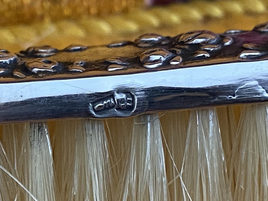 Escova dentes antiga