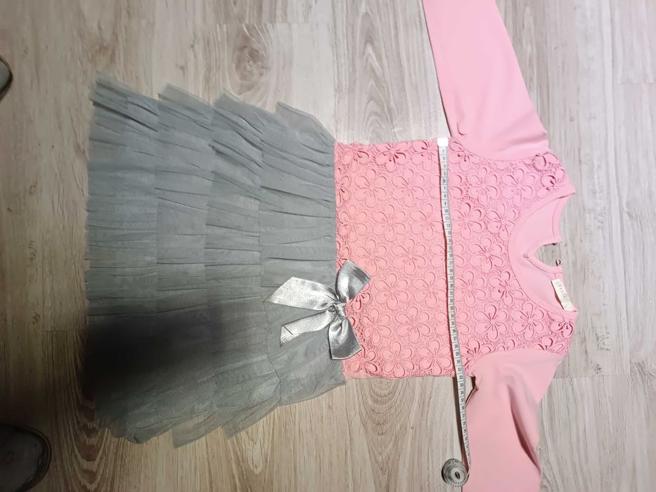 Sukienka rozmiar 122 koronka tiul