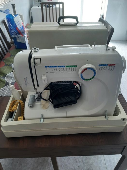 Máquina de costura