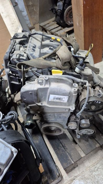 Renault Duster/ Рено Дастер двигатьль 1.6 бензин полный привод2017год