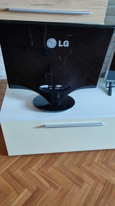 Продам монитор LG