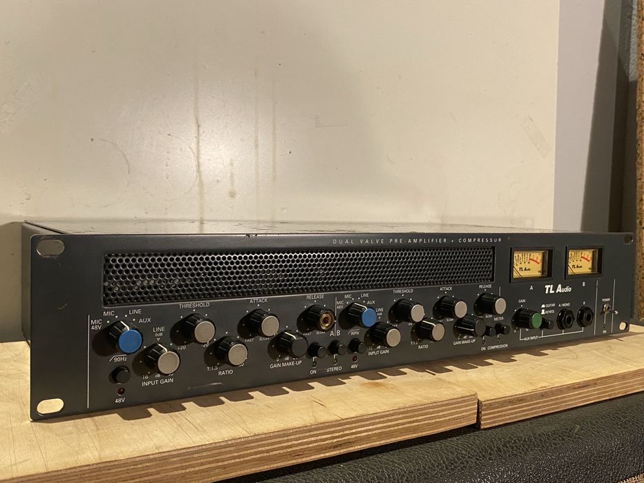 TL Audio C-1 Dual Valve Pre-Amplifier / Compressor (Série Classic)