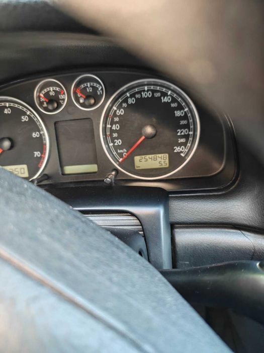 Volkswagen Passat B5 2.0 автомат, газ/бензин