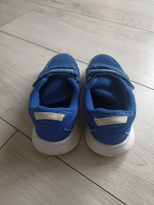 obuwie sportowe Sprandi 30