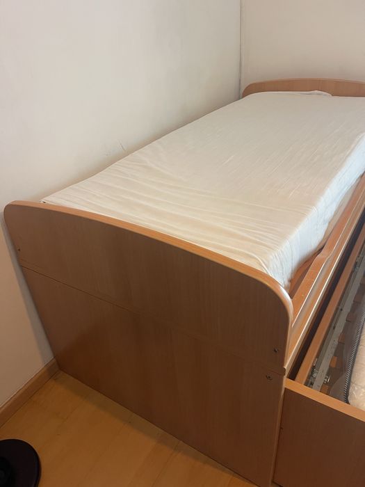 Cama solteiro dupla com colchões e 4 gavetas